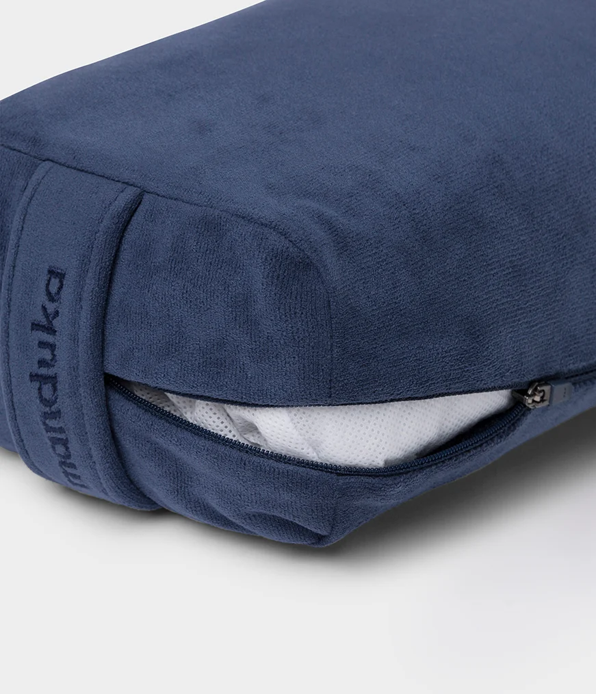 Equa Lean Bolster Cover - Image 10